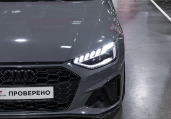 Подержанный автомобиль Audi A4 Sedan 2020 года (6 фото)