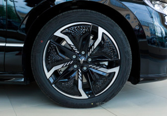 Новый Voyah Passion 2023 (9 фото)