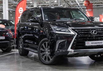 Подержанный автомобиль Lexus LX 2015 года (6 фото)