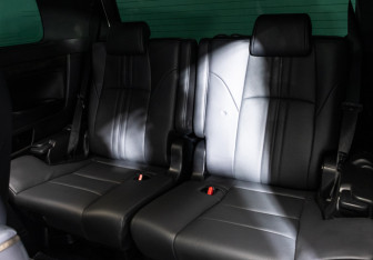 Подержанный автомобиль Toyota Alphard 2020 года (33 фото)