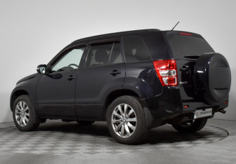 Подержанный автомобиль Suzuki Grand Vitara 2011 года (7 фото)