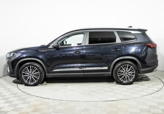 Подержанный автомобиль Chery Tiggo 8 Pro 2022 года (8 фото)