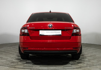 Подержанный автомобиль Skoda Octavia Liftback 2017 года (6 фото)