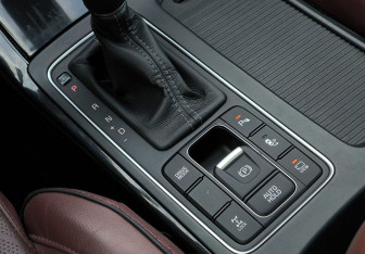 Подержанный автомобиль Kia Sorento 2016 года (17 фото)