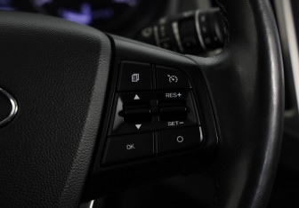 Подержанный автомобиль Hyundai Creta 2019 года (13 фото)