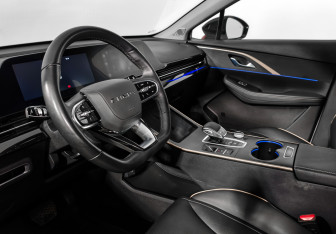 Подержанный автомобиль Omoda C5 2023 года (9 фото)