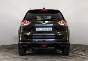 Подержанный автомобиль Nissan X-Trail 2017 года (6 фото)