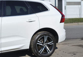 Подержанный автомобиль Volvo XC60 2019 года (6 фото)