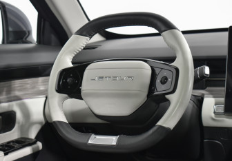 Подержанный автомобиль Jetour Dashing 2023 года (15 фото)