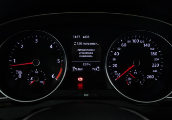 Подержанный автомобиль Volkswagen Passat Wagon 2017 года (12 фото)