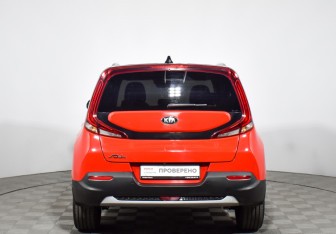 Подержанный автомобиль Kia Soul 2021 года (6 фото)