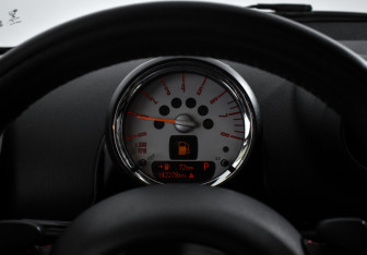 Подержанный автомобиль MINI Countryman 2013 года (19 фото)