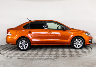 Подержанный автомобиль Volkswagen Polo Sedan 2017 года (4 фото)