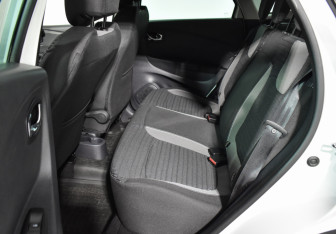 Подержанный автомобиль Renault Kaptur 2017 года (11 фото)