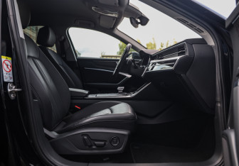 Подержанный автомобиль Audi A6 Sedan 2020 года (28 фото)
