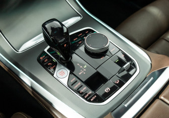 Подержанный автомобиль BMW X5 2020 года (17 фото)