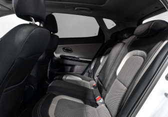 Подержанный автомобиль Kia Ceed Hatchback 2016 года (12 фото)