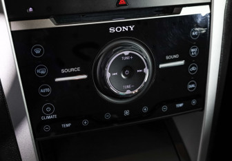 Подержанный автомобиль Ford Explorer 2013 года (20 фото)