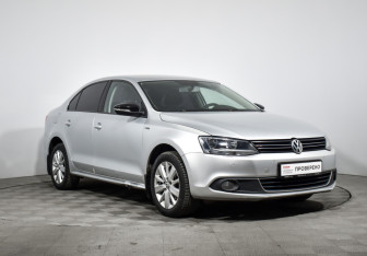 Подержанный автомобиль Volkswagen Jetta Sedan 2013 года (3 фото)