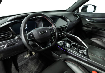 Подержанный автомобиль Geely Tugella 2022 года (11 фото)