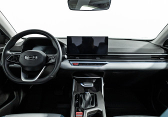 Подержанный автомобиль Geely Emgrand 2023 года (14 фото)