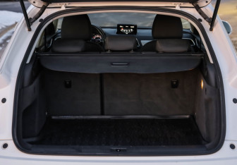 Подержанный автомобиль Audi Q3 2016 года (30 фото)