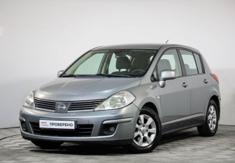 Подержанный автомобиль Nissan Tiida Hatchback 2008 года (1 фото)