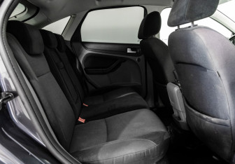 Подержанный автомобиль Ford Focus Hatchback 2008 года (14 фото)