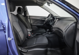 Подержанный автомобиль Hyundai Creta 2019 года (18 фото)