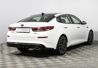 Подержанный автомобиль Kia Optima Sedan 2018 года (5 фото)