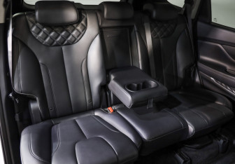 Подержанный автомобиль Hyundai Santa Fe 2023 года (26 фото)