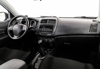 Подержанный автомобиль Mitsubishi ASX 2014 года (9 фото)