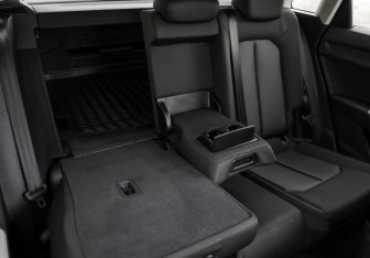 Подержанный автомобиль Audi Q3 2020 года (33 фото)