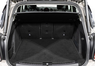 Подержанный автомобиль MINI Countryman 2022 года (19 фото)