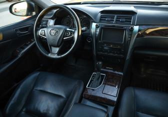 Подержанный автомобиль Toyota Camry Sedan 2016 года (10 фото)