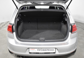 Подержанный автомобиль Volkswagen Golf Hatchback 2013 года (20 фото)