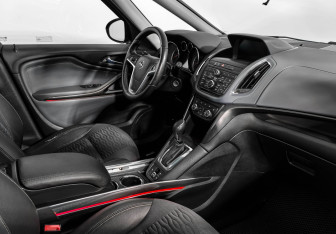 Подержанный автомобиль Opel Zafira Compactvan 2014 года (14 фото)