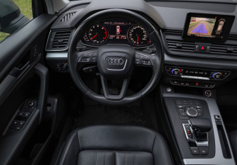 Подержанный автомобиль Audi Q5 2020 года (11 фото)