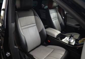 Подержанный автомобиль Land Rover Range Rover Evoque 2019 года (26 фото)
