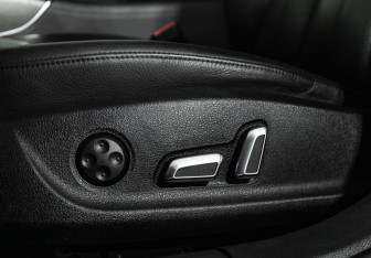 Подержанный автомобиль Audi A6 Sedan 2018 года (15 фото)