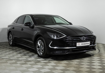 Подержанный автомобиль Hyundai Sonata 2020 года (3 фото)