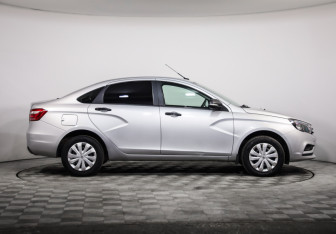 Подержанный автомобиль LADA (ВАЗ) Vesta Sedan 2016 года (4 фото)