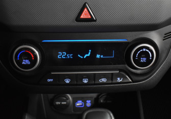 Подержанный автомобиль Hyundai Creta 2017 года (16 фото)