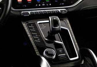 Подержанный автомобиль Geely Atlas Pro 2024 года (13 фото)