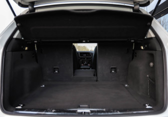 Подержанный автомобиль Audi Q5 2015 года (34 фото)