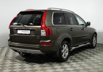 Подержанный автомобиль Volvo XC90 2012 года (5 фото)