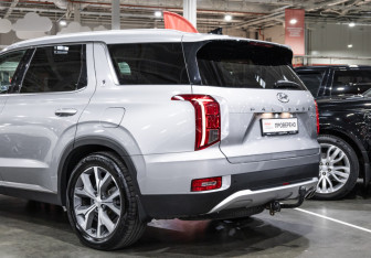 Подержанный автомобиль Hyundai Palisade 2022 года (13 фото)