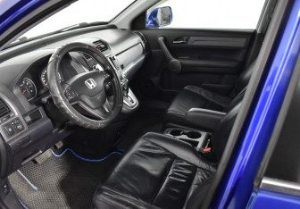 Подержанный автомобиль Honda CR-V 2008 года (9 фото)