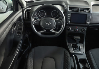 Подержанный автомобиль Hyundai Creta 2022 года (11 фото)