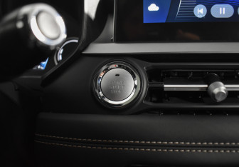 Подержанный автомобиль Chery Tiggo 8 2024 года (18 фото)